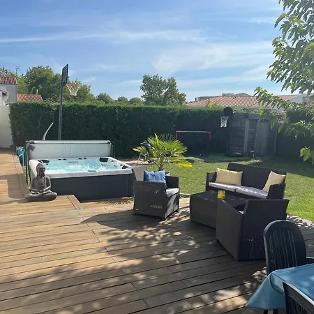 - Maison Familiale